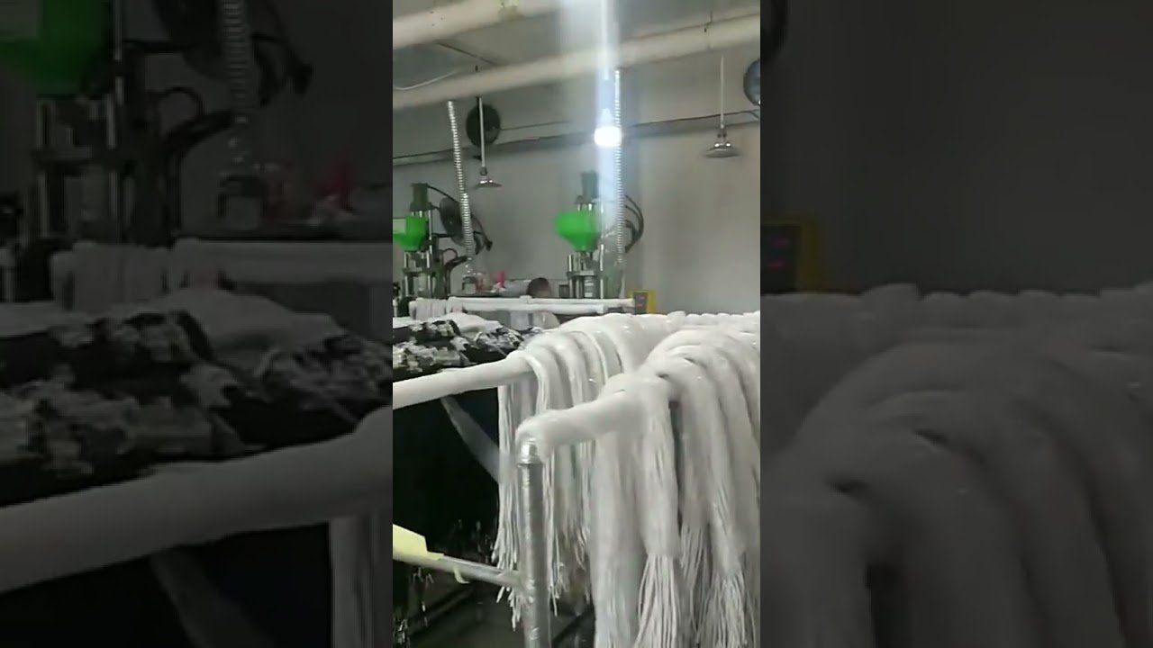 Mesin Pengacuan Suntikan Plastik 20 Tan untuk Palam DC & Kabel Data - PVC, TPE, PP, PE