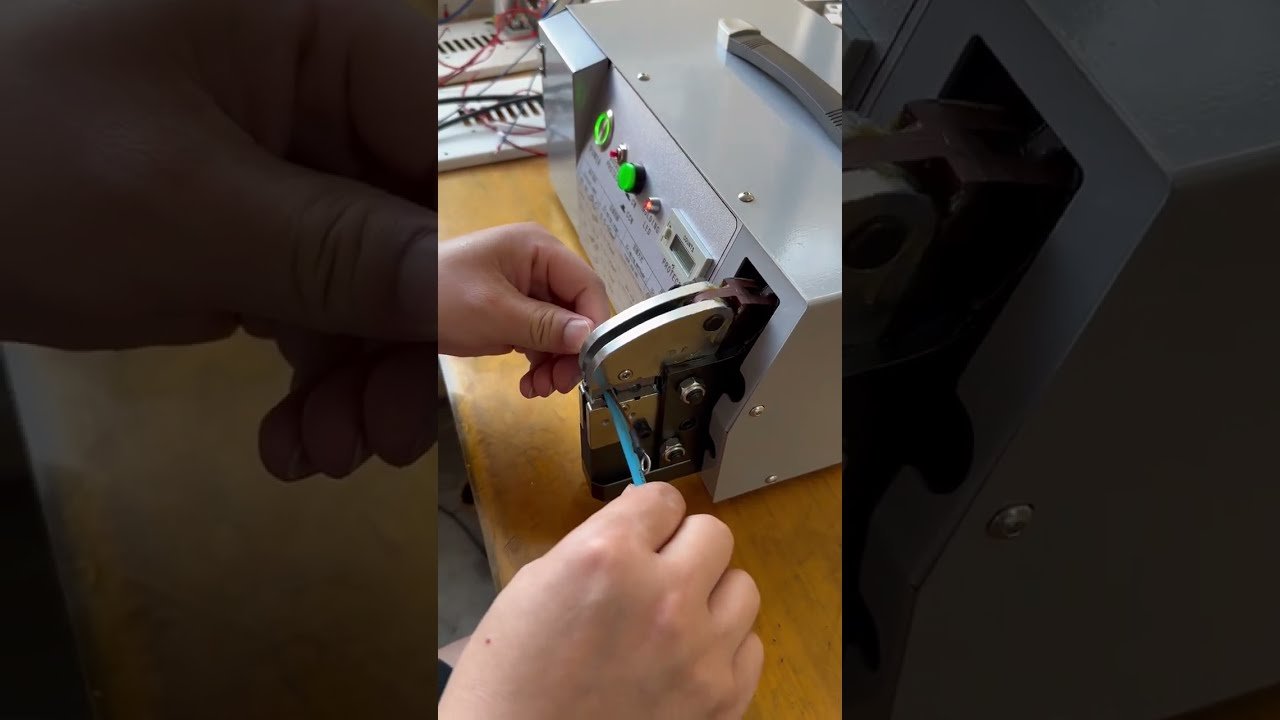 Mesin Crimping Terminal Elektrik Berkuasa Tinggi untuk Terminal Sehingga 70 mm² #mesin #kilang