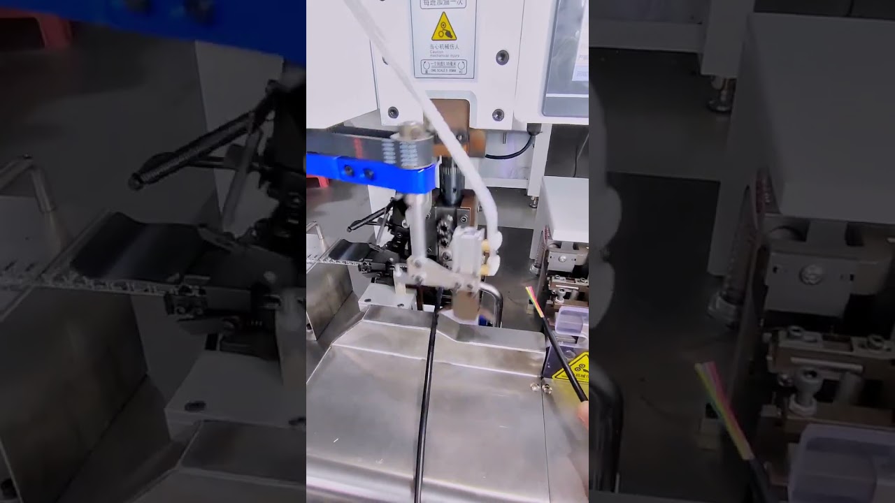 Mesin Pemprosesan Kabel Multi Core untuk EV | Kupas & Potong Automatik