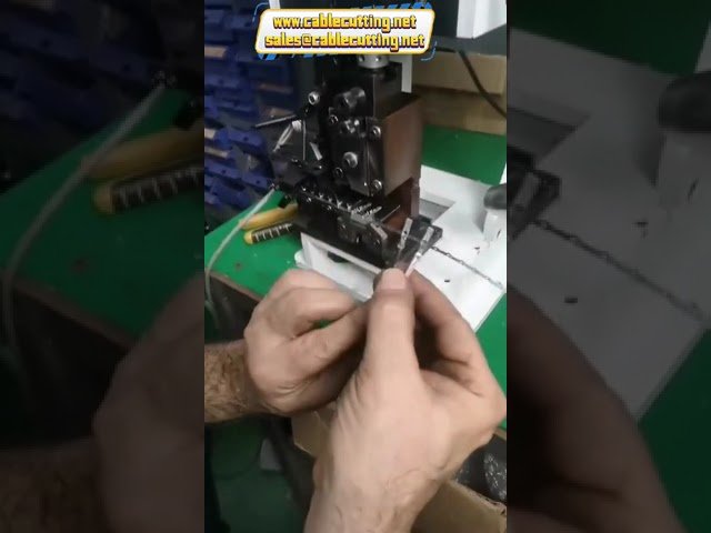 Acuan OTP Suapan Sisi untuk Pengeliminan Berganda Terminal Applicator Mesin Wayar HS 400